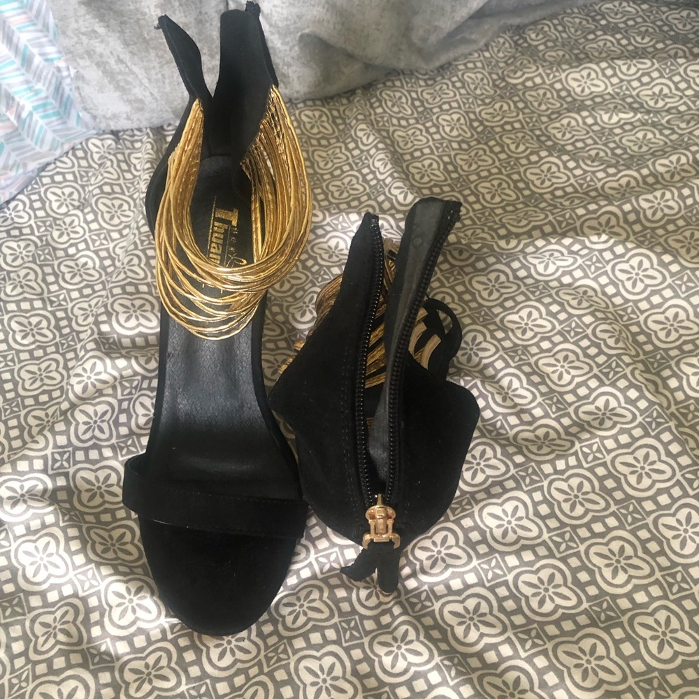 Shoes - Picture 5 of 5